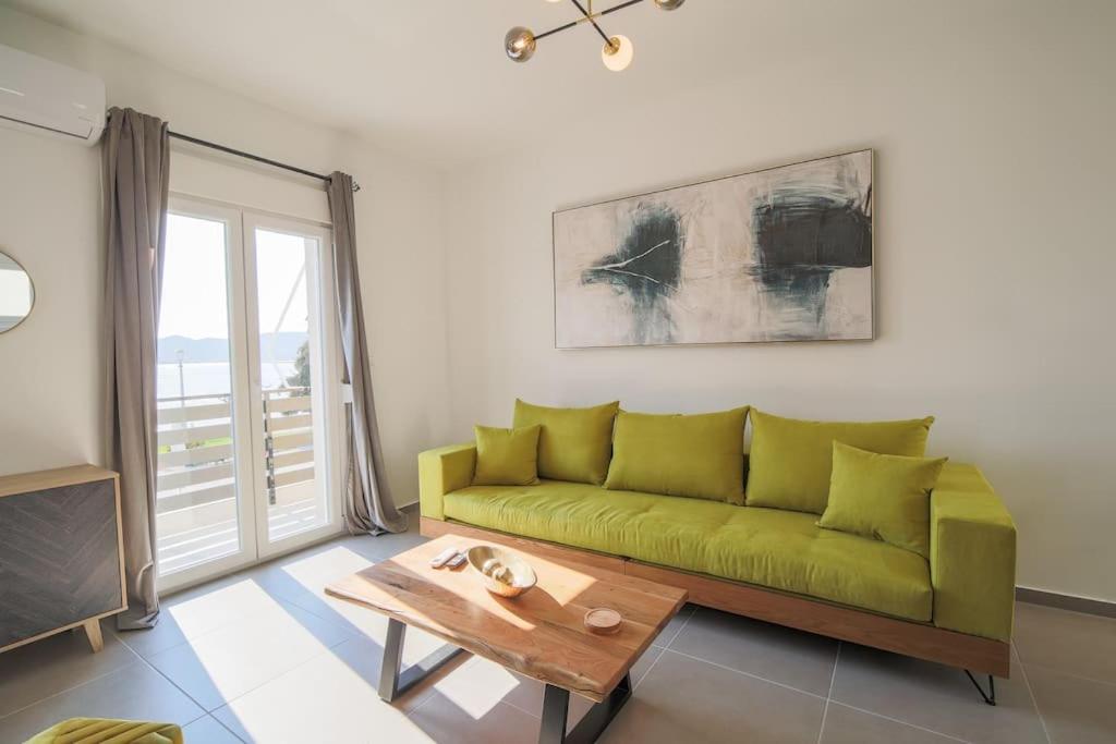 *Oasis* Best View Jacuzzi New Central Apartment Волос Экстерьер фото